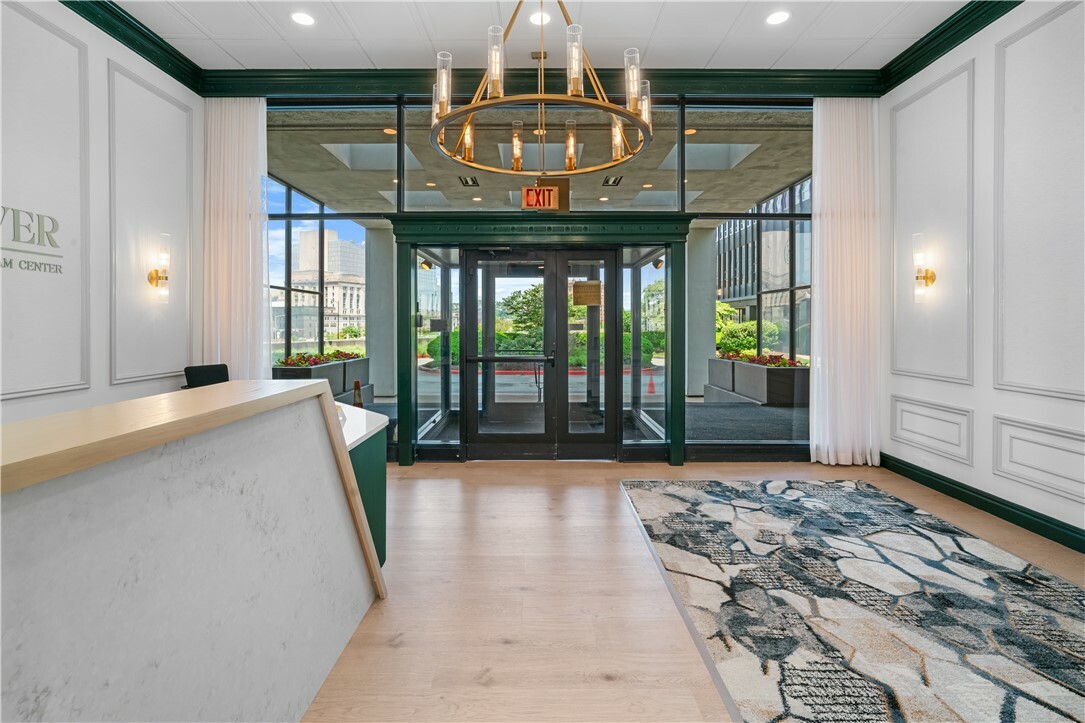 Property Photo: 112 Washington Pl 15G PA 15219