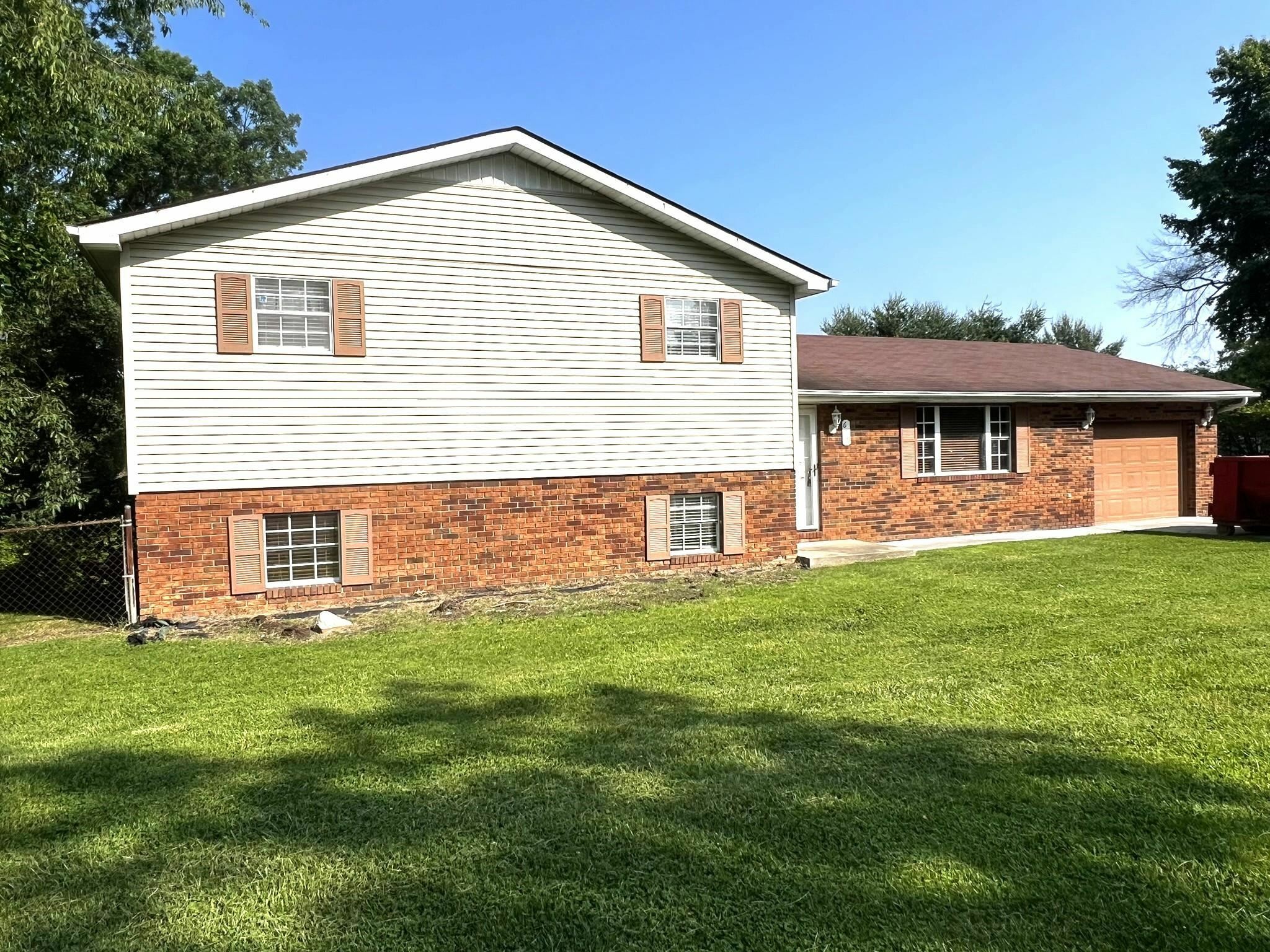 Property Photo: 619 W Greenhill Rd Road KY 41102-0000