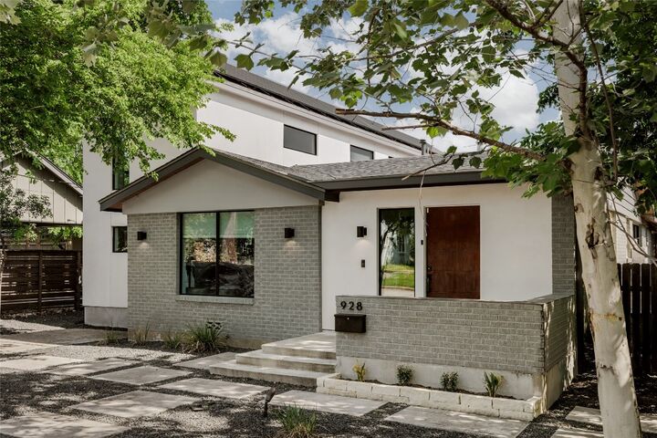 928 E 54th Street  Austin TX 78751 photo