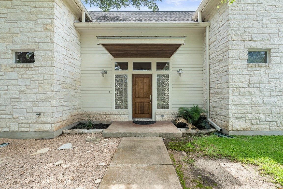 Property Photo: 148 Oak Plaza Drive TX 78628