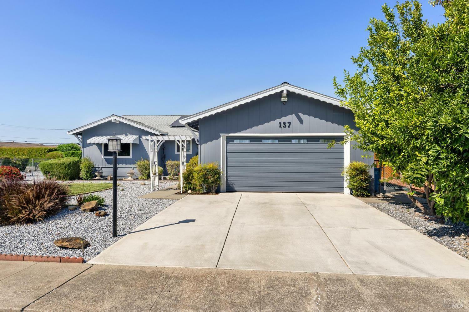 137 Carlsbad Circle  Vacaville CA 95687 photo