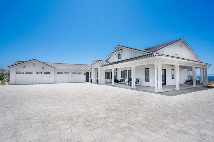 Property Photo: 9110 Chalk Hill Road CA 95448