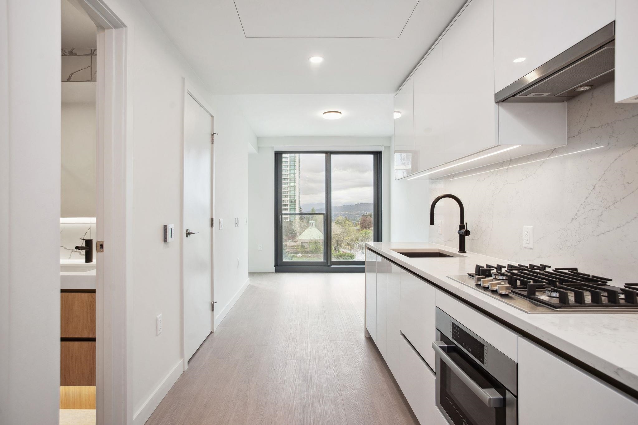 Property Photo:  5987 Wilson Avenue 2203  BC V5H 2R3 