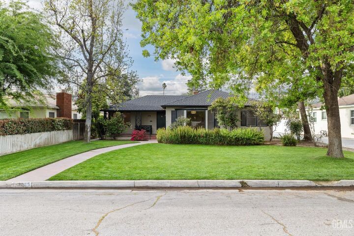 Property Photo:  3025 19th Street  CA 93301 