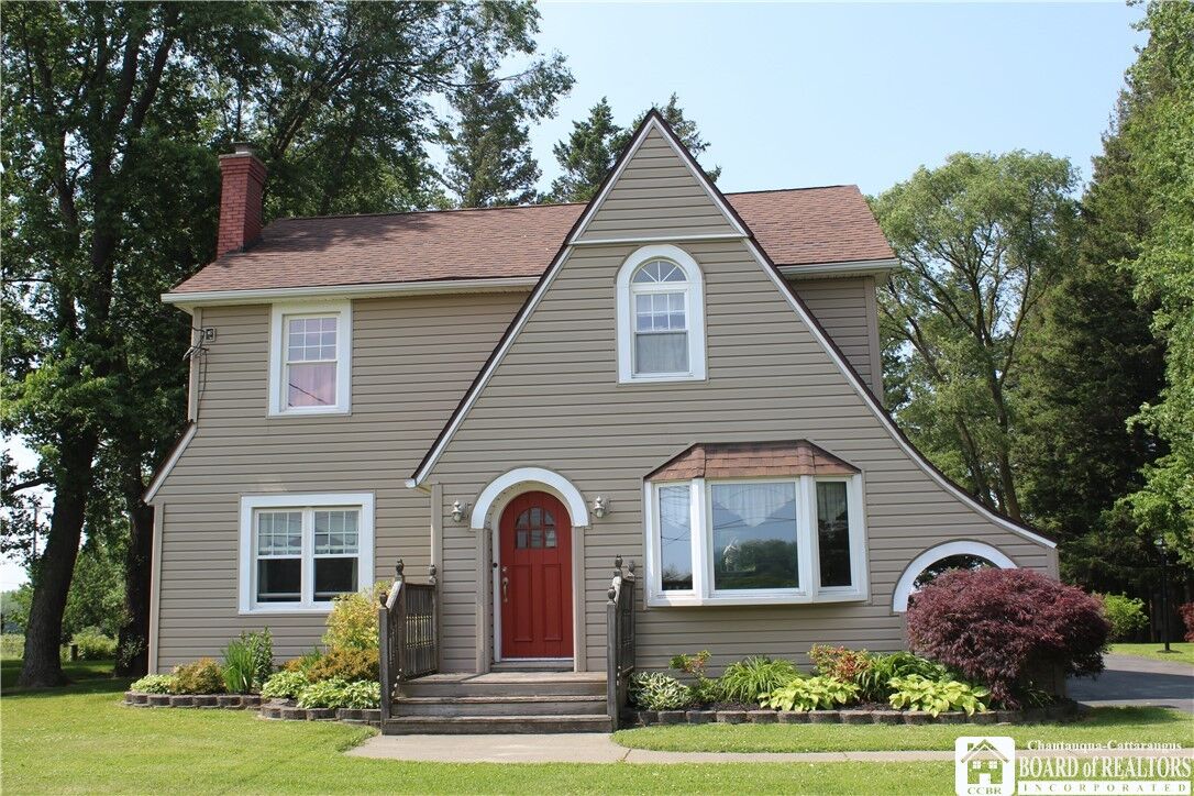 Property Photo:  3582 Route 20  NY 14063 