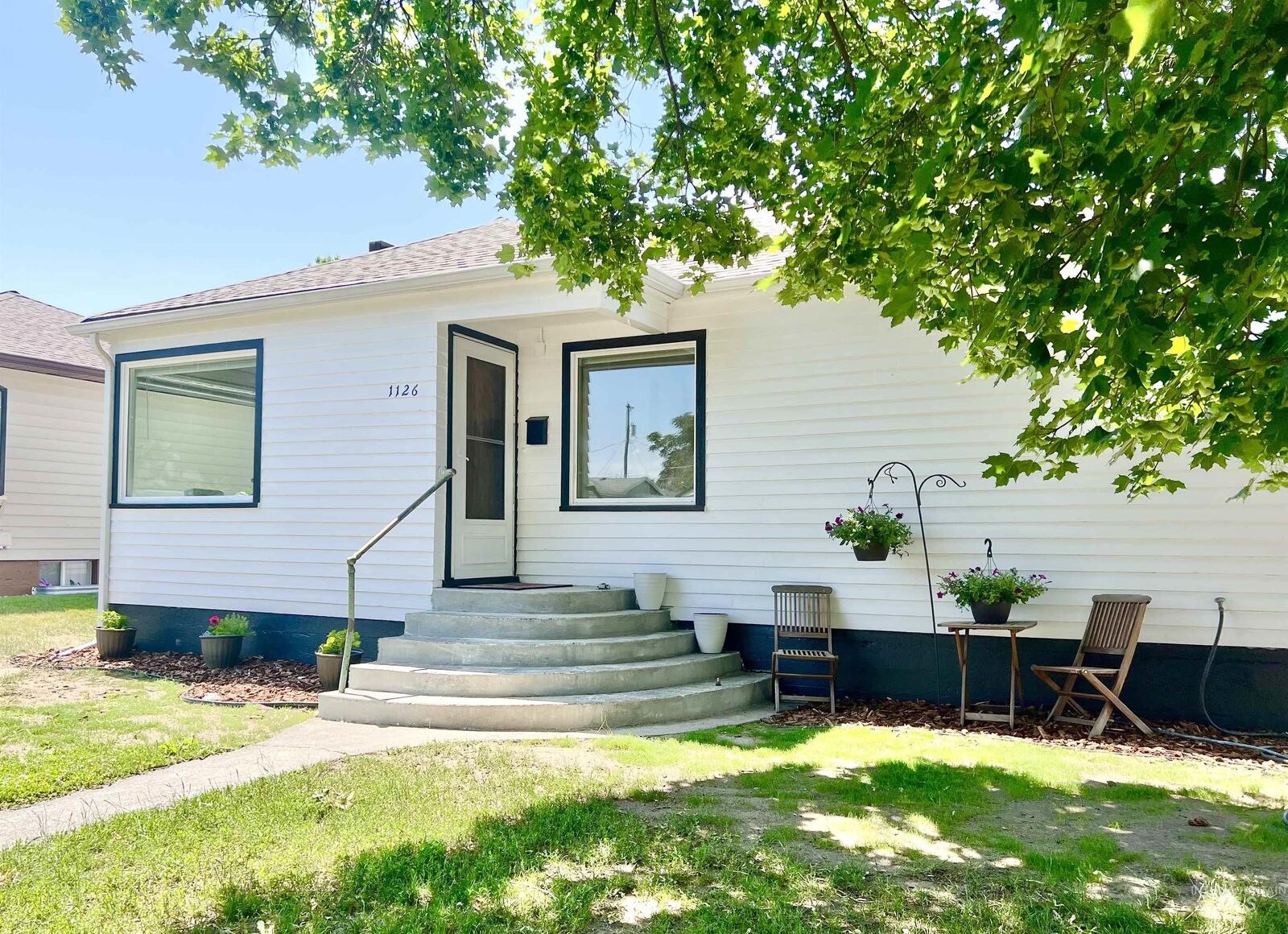 Property Photo: 1126 12th St WA 99403