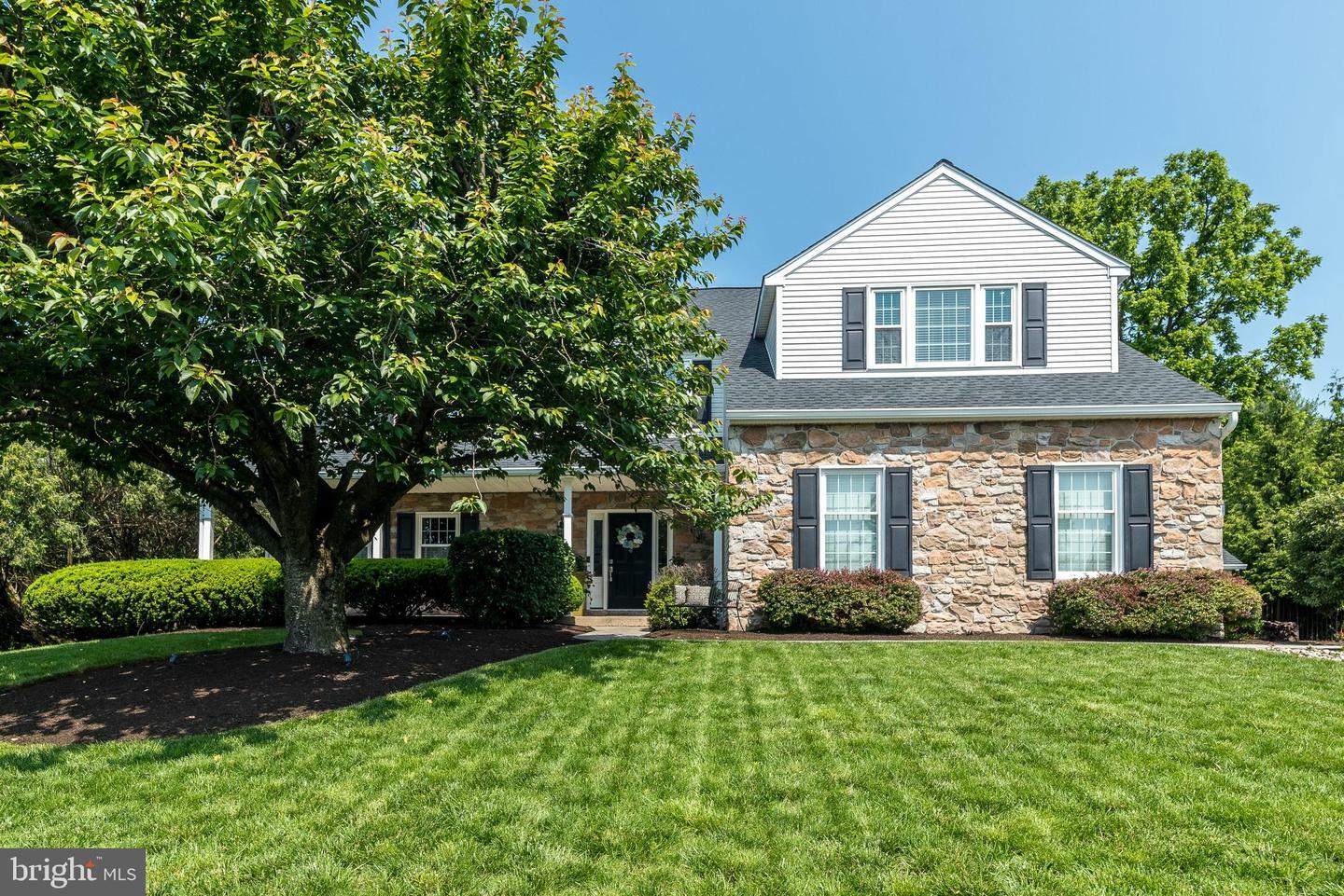 Property Photo:  17 Brinker Drive N  PA 18901 