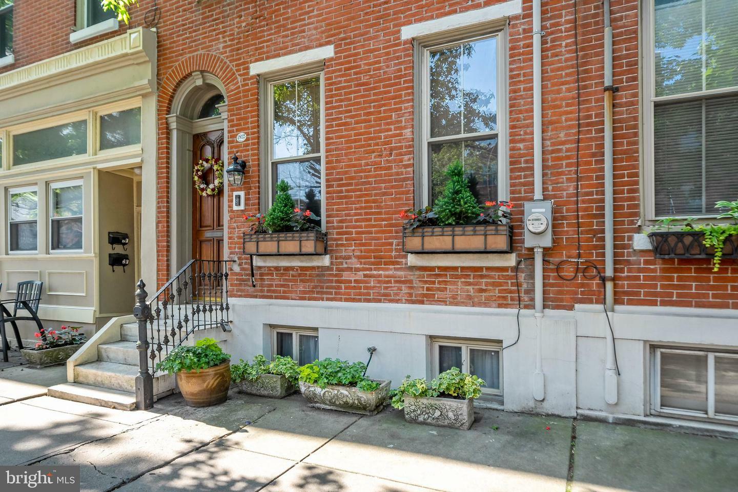 Property Photo: 1812 Fairmount Avenue PA 19130