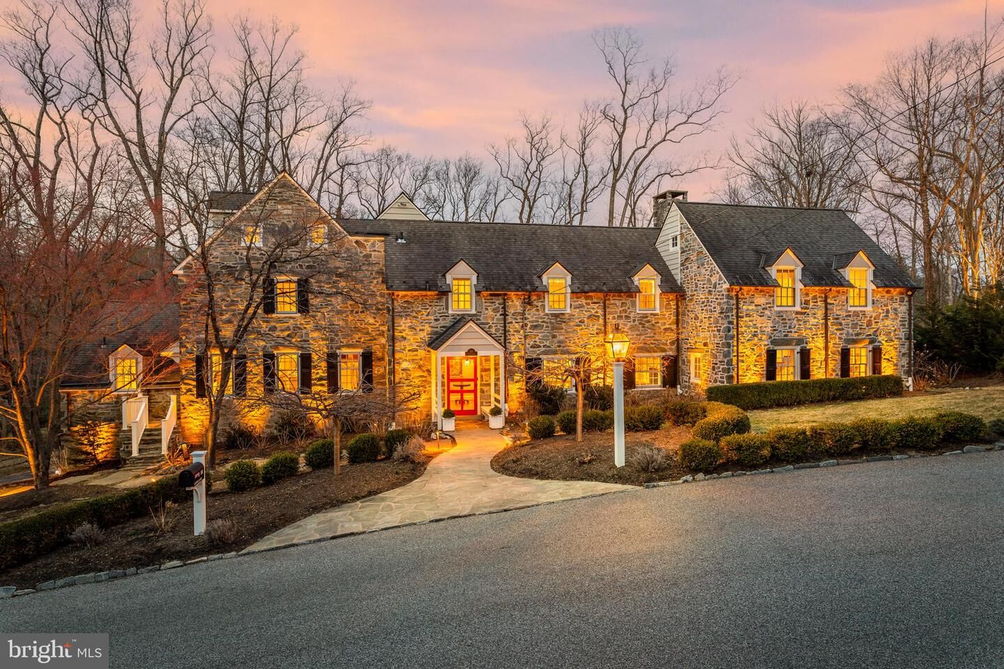 Property Photo:  351 Laurel Lane  PA 19041 