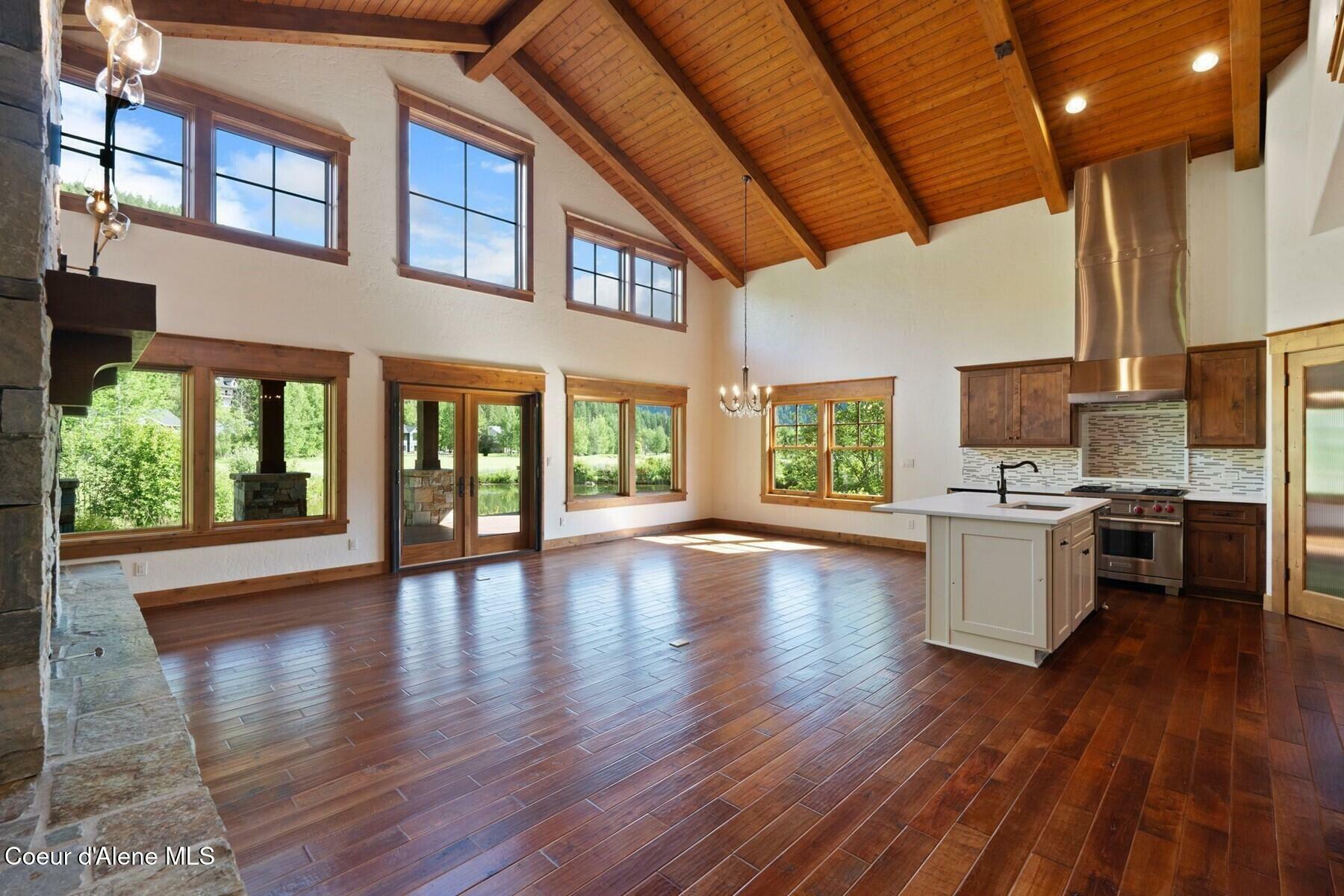Property Photo:  409 N Idaho Club Dr  ID 83864 