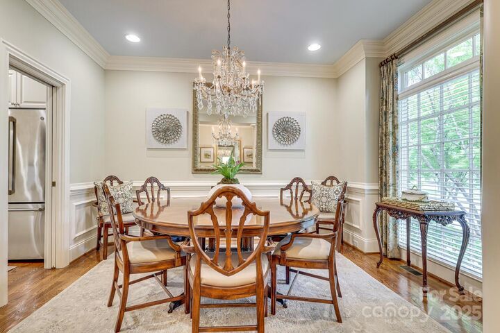 Property Photo:  525 Queens Road  NC 28207 