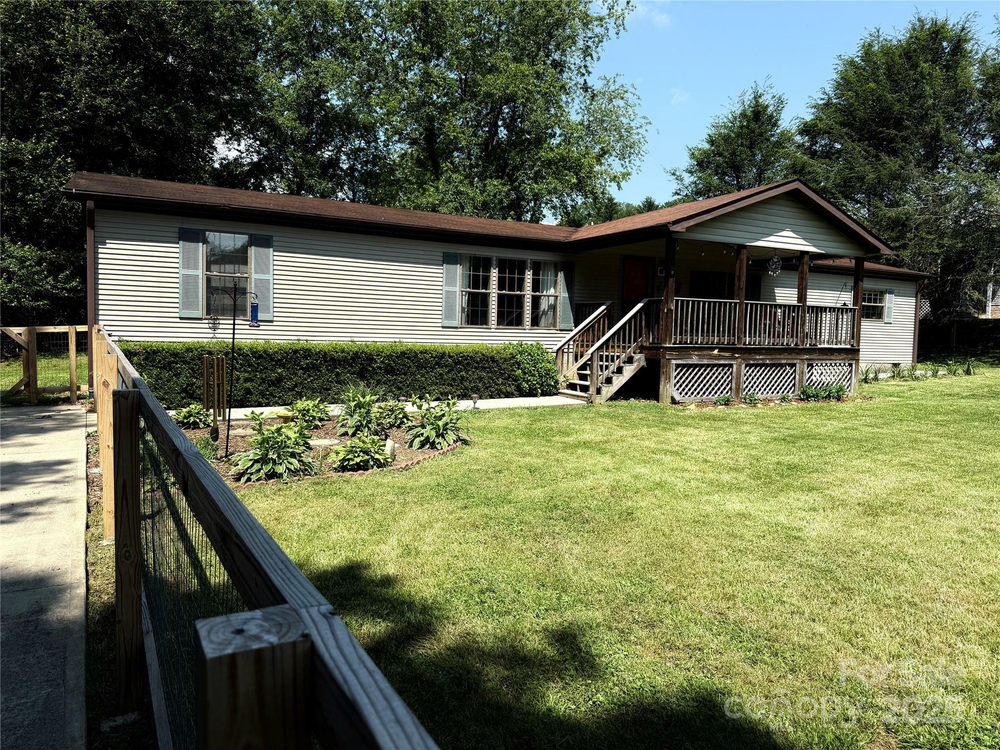 Property Photo:  9 Henry White Lane  NC 28748 