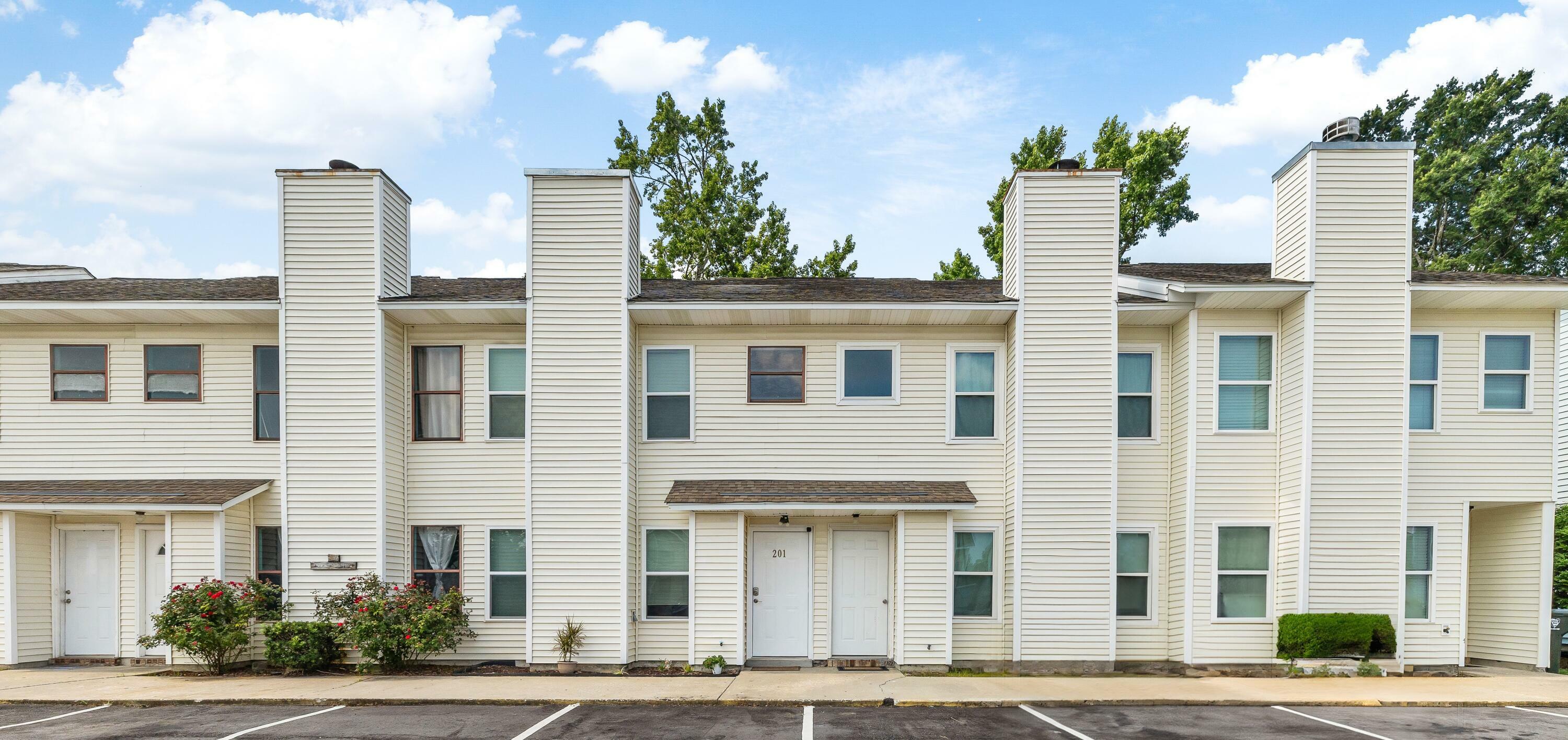 Property Photo:  201 Pine Shadow Drive  SC 29445 