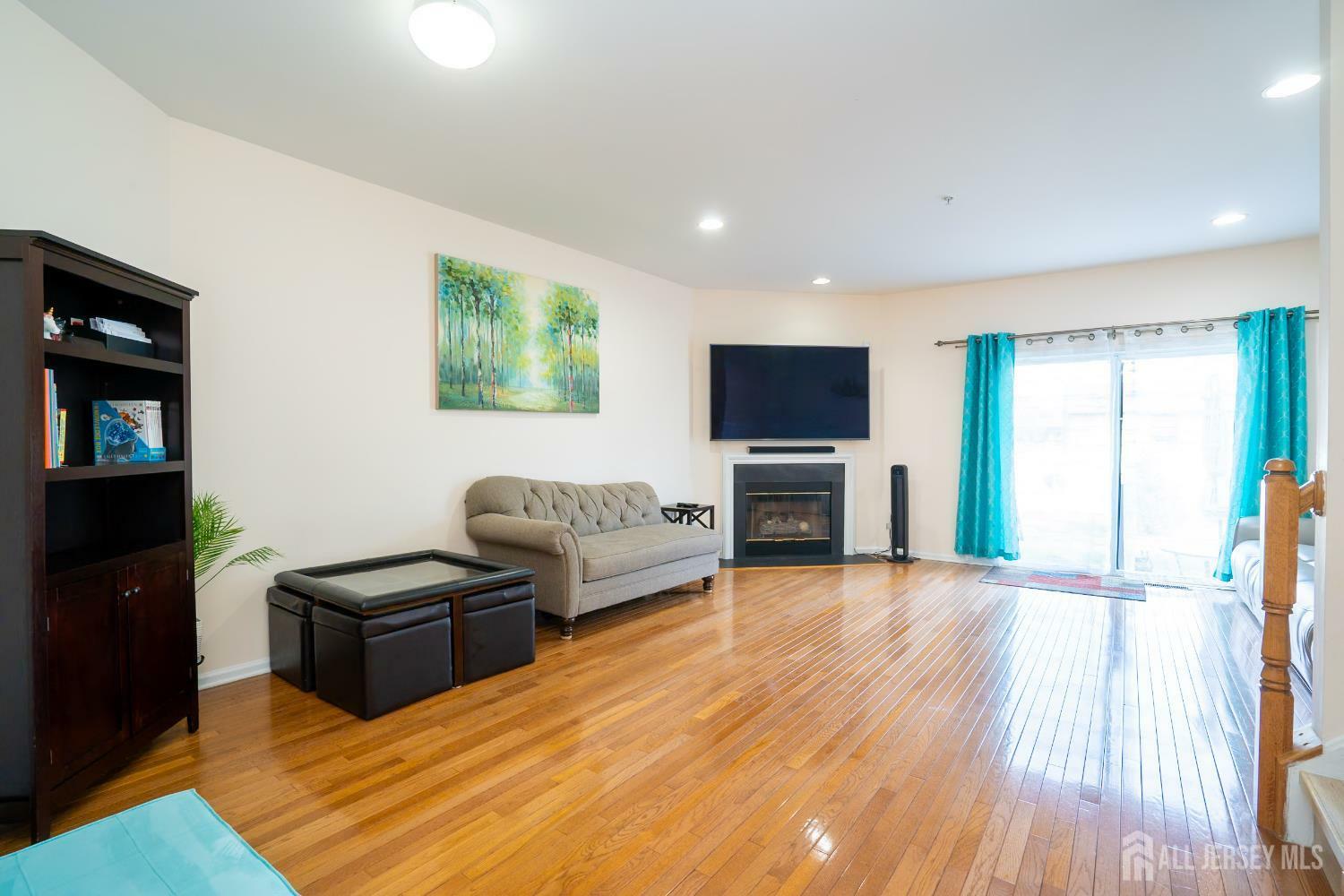Property Photo: 908 Blossom Circle NJ 08810