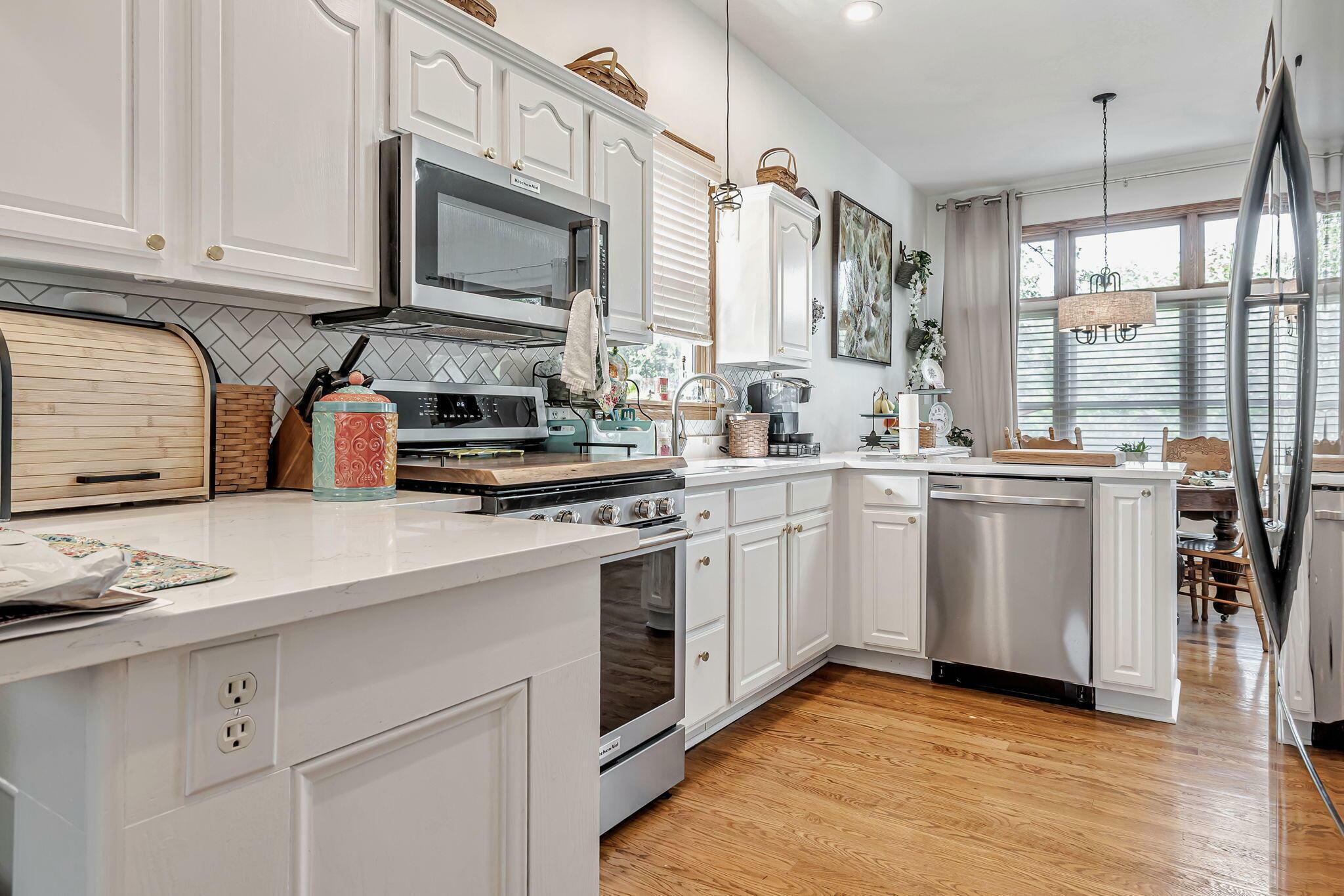 Property Photo: 7881 Dorsey Mill SE Road OH 43056
