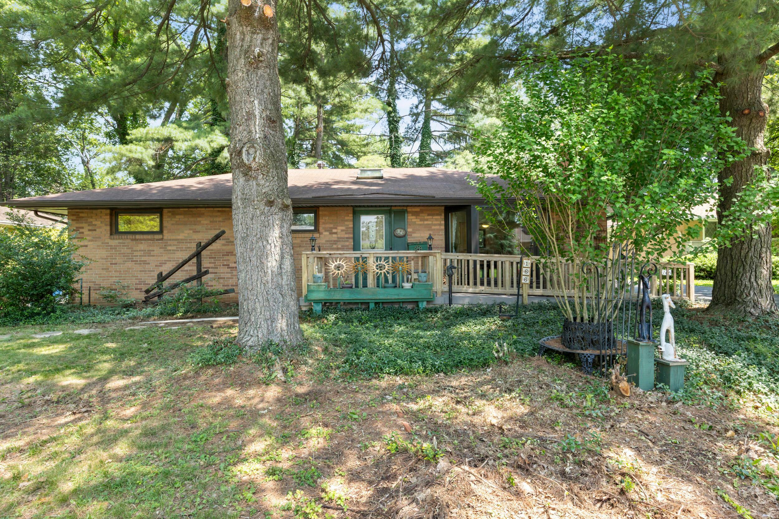 Property Photo:  166 Flint Ridge Drive  OH 43230 