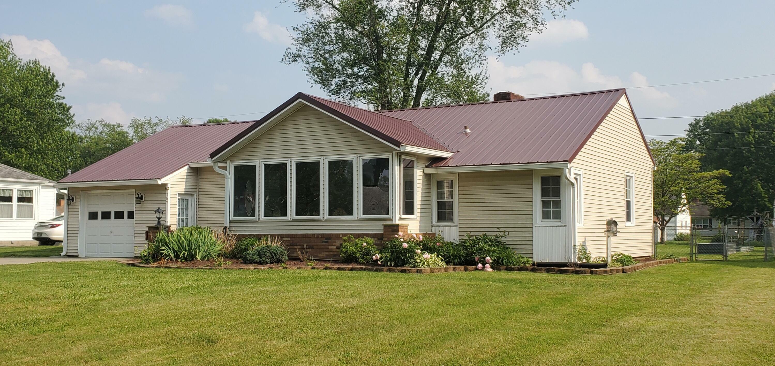 Property Photo: 207 Newton Avenue OH 43055