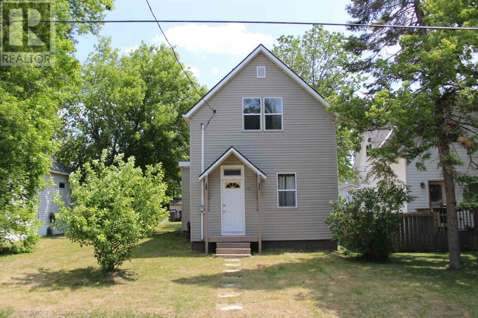 212 Fifth St  Rainy River ON P0W 1L0 photo