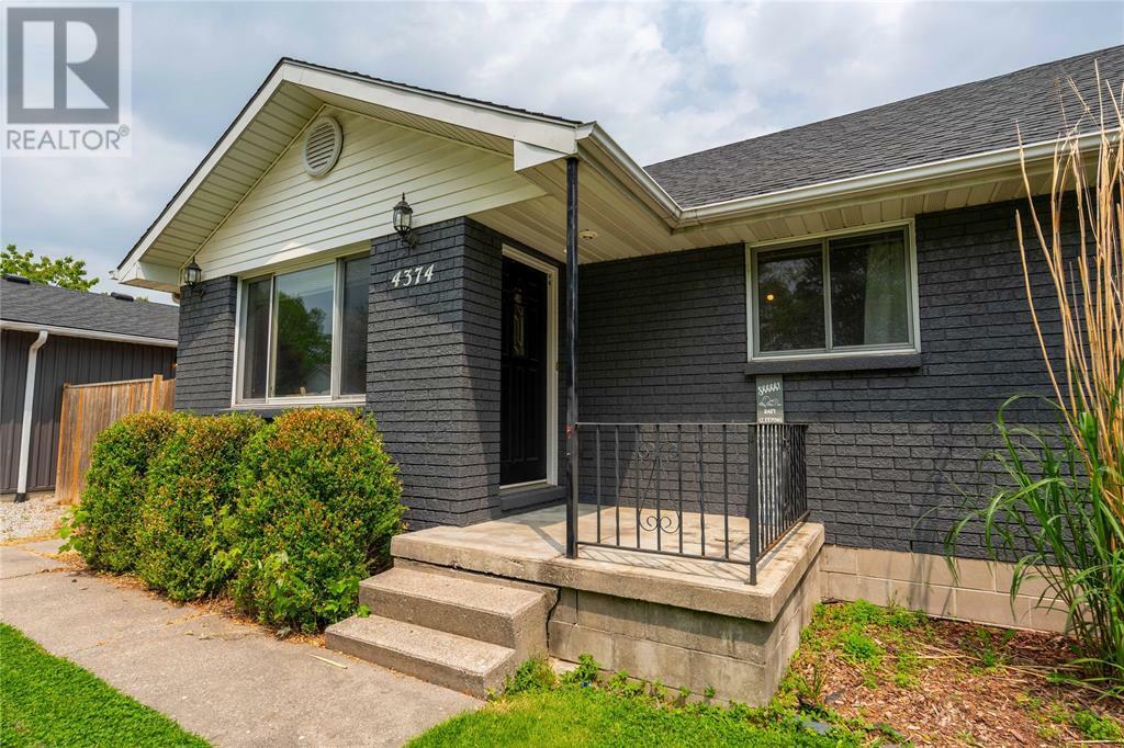 Property Photo:  4374 Evergreen Street  ON N0P 2B0 