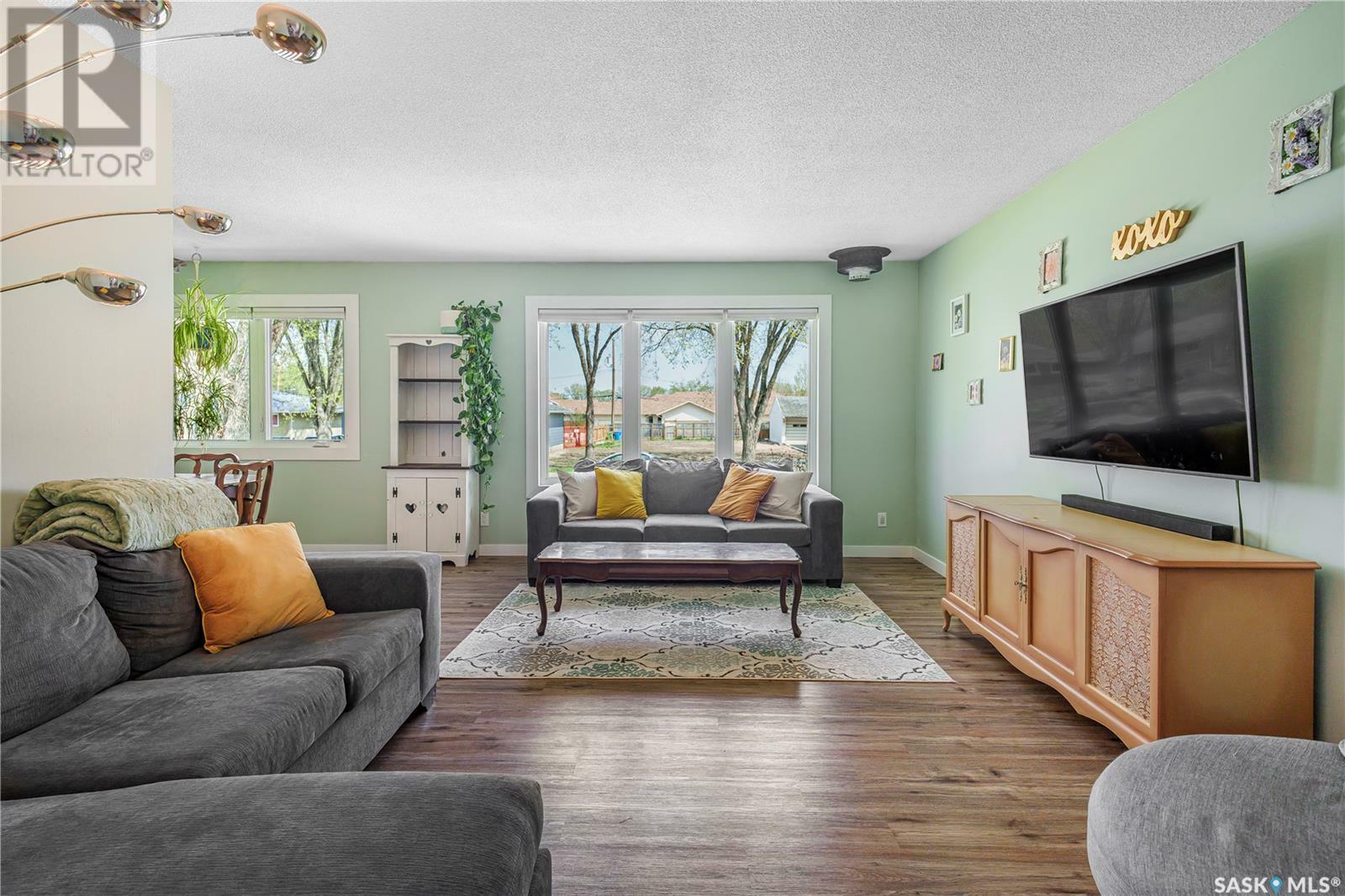 Property Photo: 4026 Montague Street SK S4S 3J9