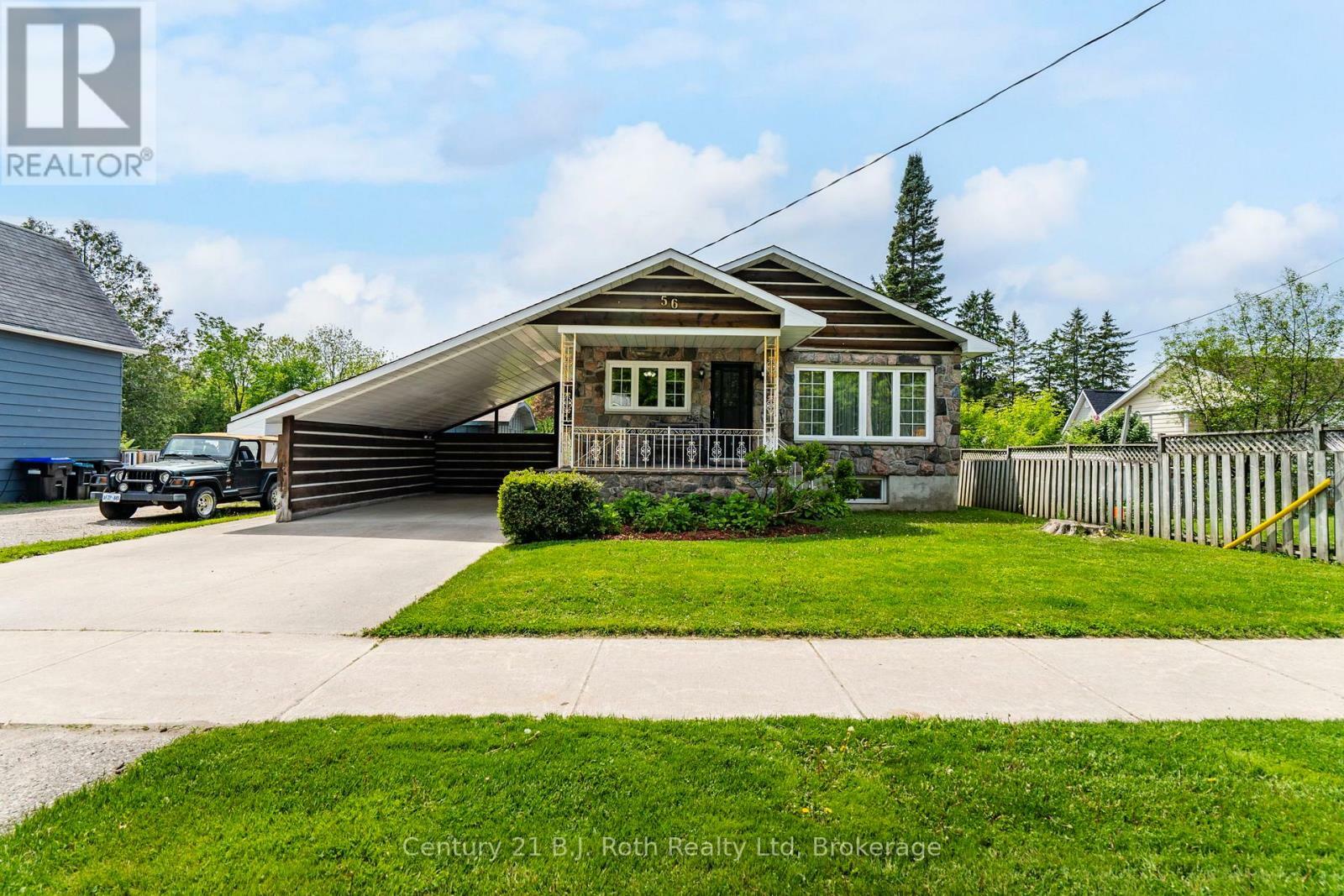 56 Fox Street  Penetanguishene ON L9M 1B5 photo