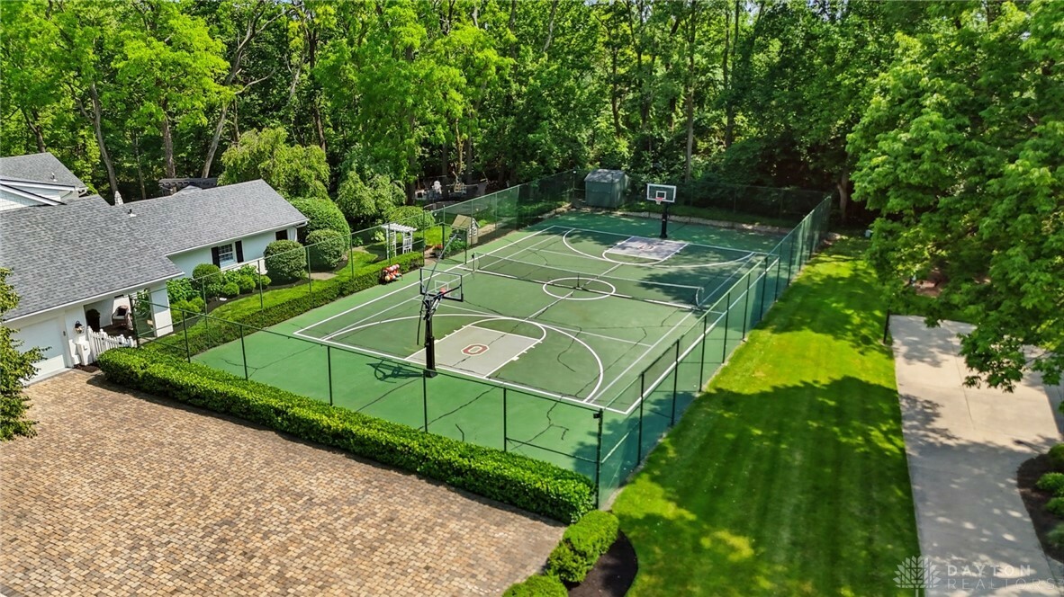 Property Photo:  302 Southbridge Lane  OH 45459 