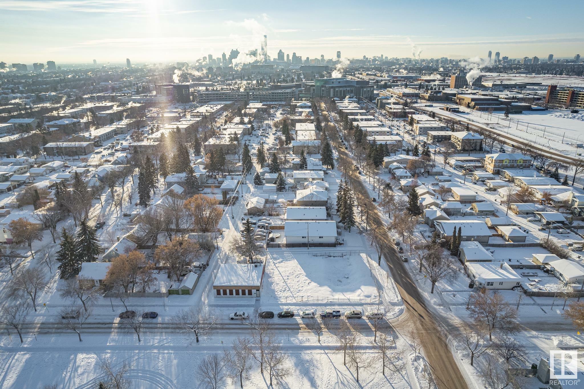 Property Photo:  10411 121 Avenue NW  AB T5G 0T1 