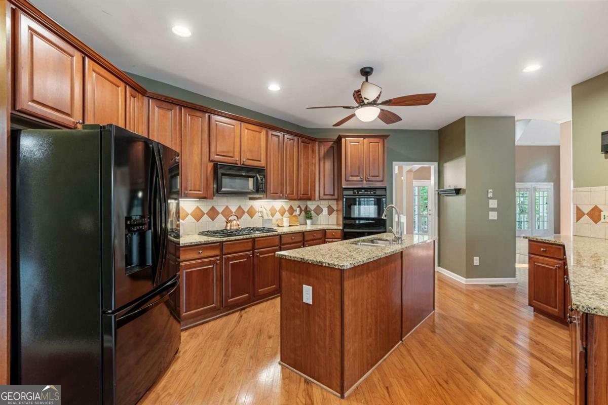 Property Photo: 168 Eagle Pointe Drive GA 30533