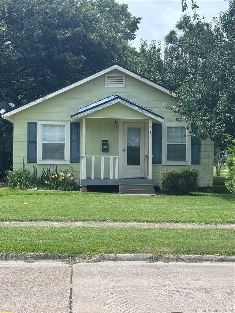 323 W Lagrange Street  Lake Charles LA 70605 photo