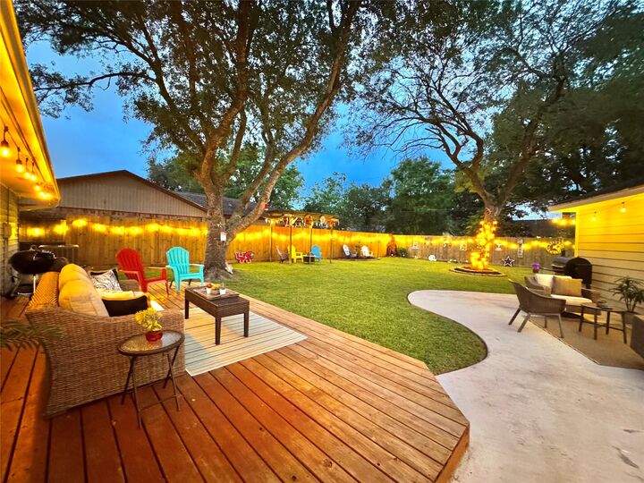Property Photo:  162 Highland Terrace Drive  TX 77573 