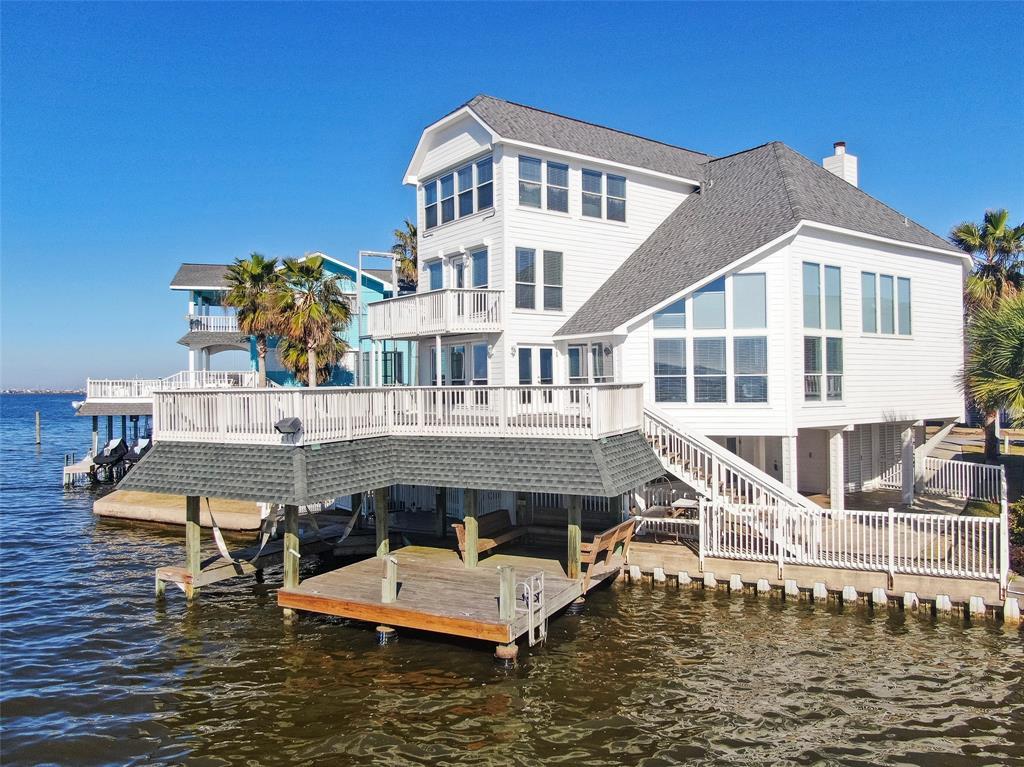 Property Photo:  131 Isles End Road  TX 77554 