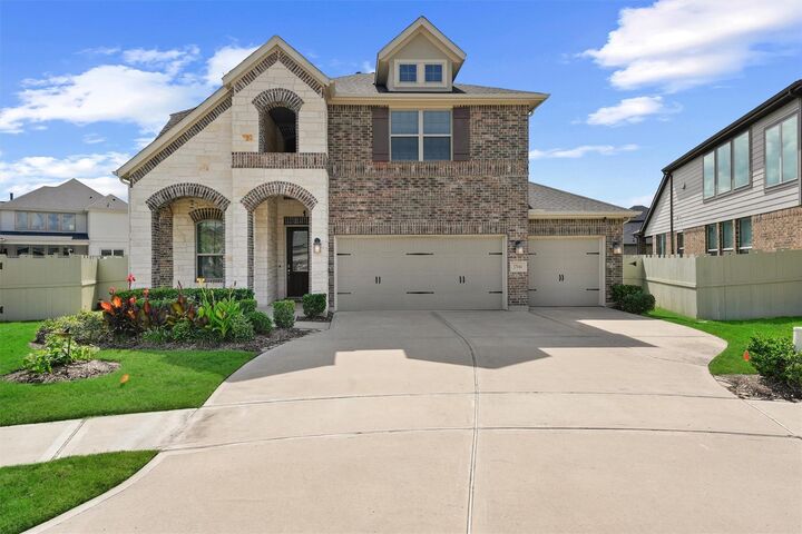 Property Photo: 17040 Shy Leaf Court TX 77385