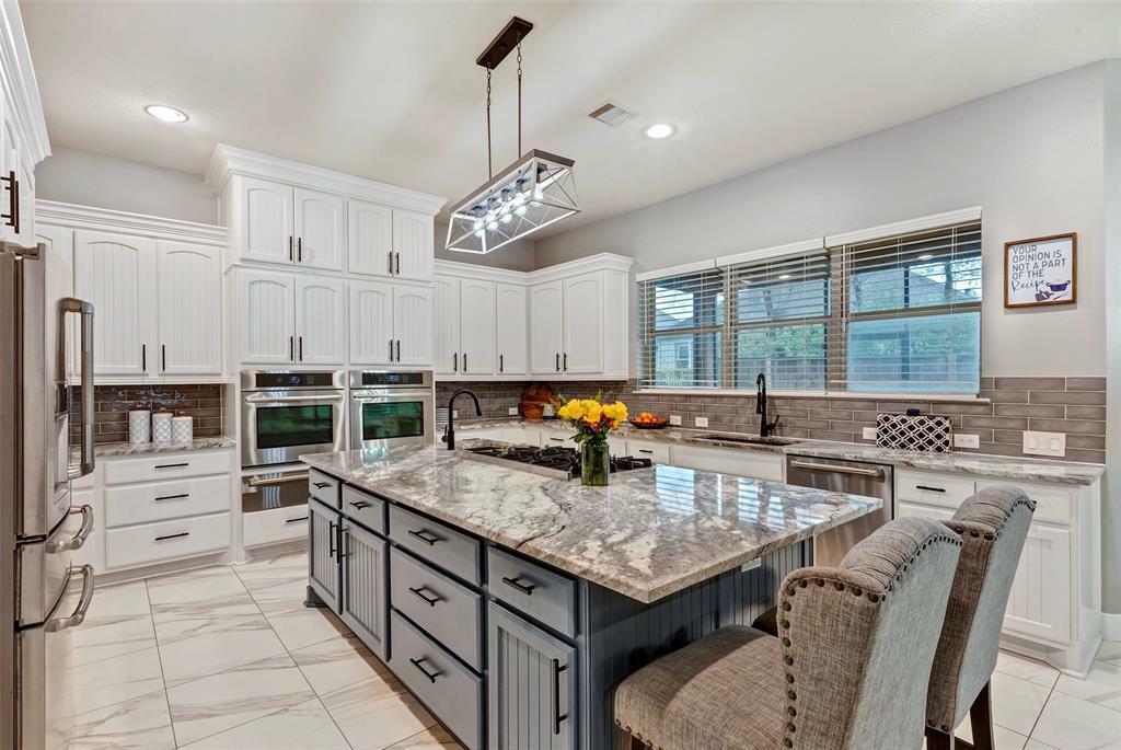 111 Pine Hill Lane  Montgomery TX 77356 photo