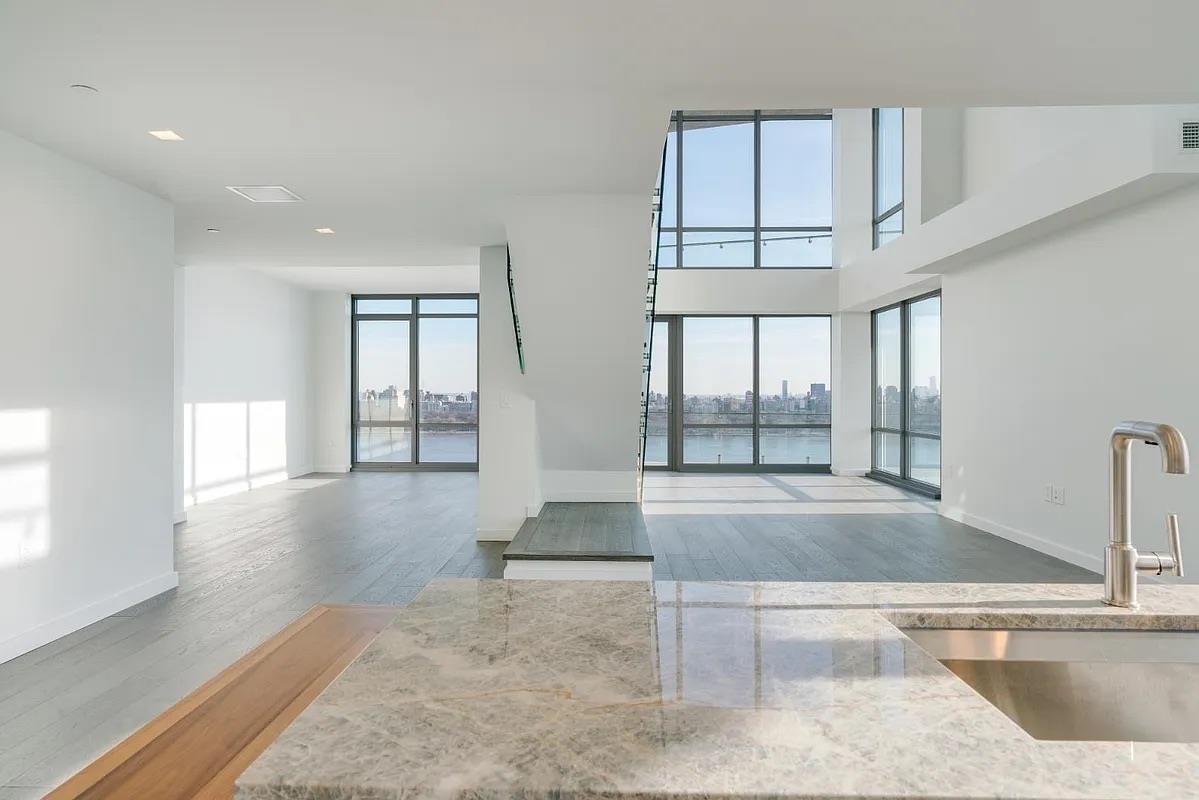 Property Photo: 320 Adolphus Ave 1115 NJ 07010
