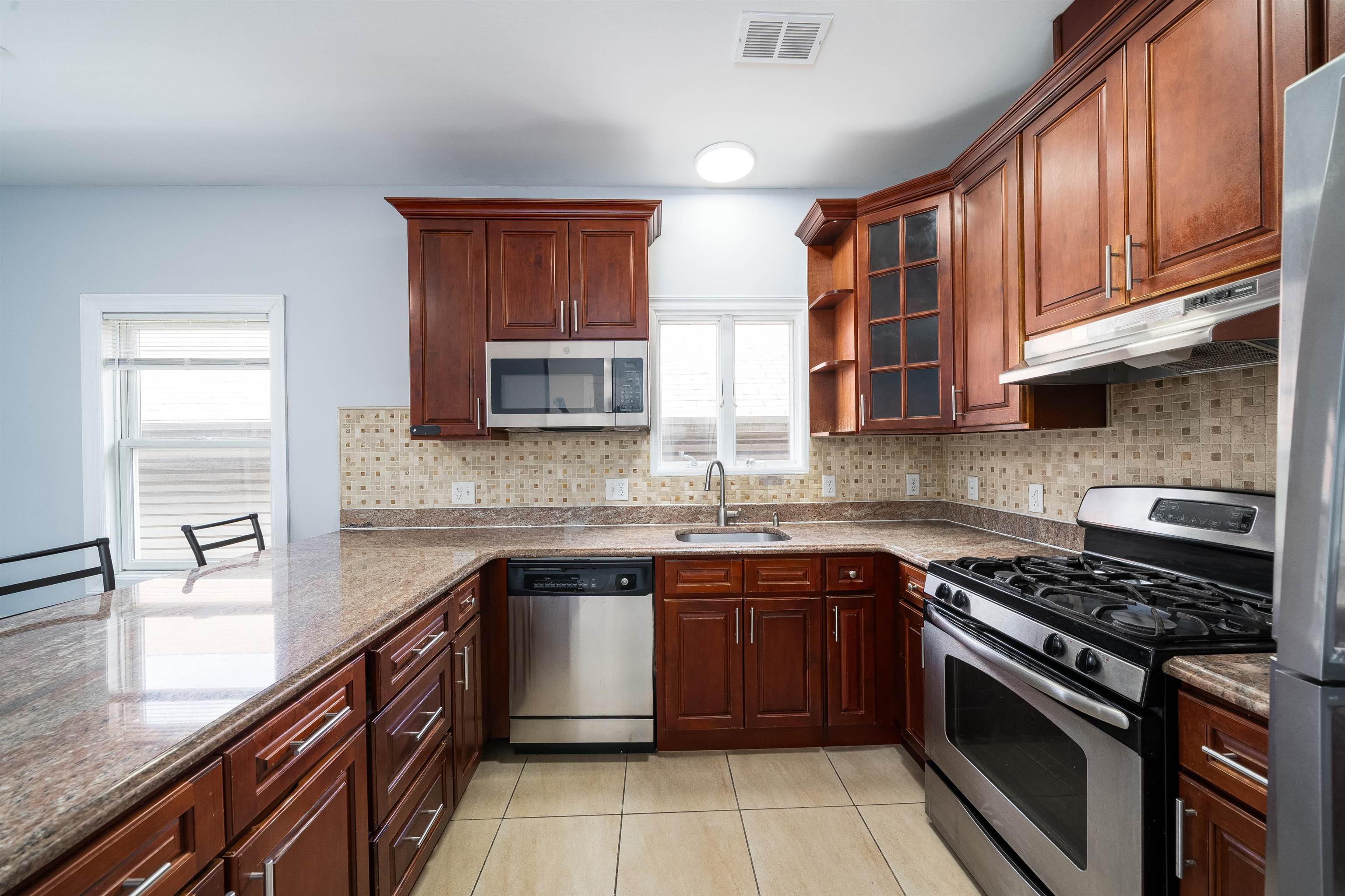 Property Photo: 187 Zabriskie St NJ 07307