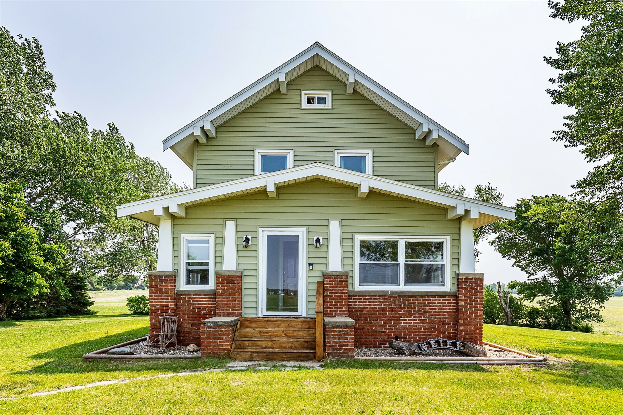 Property Photo: 2160 Clover Avenue IA 50220