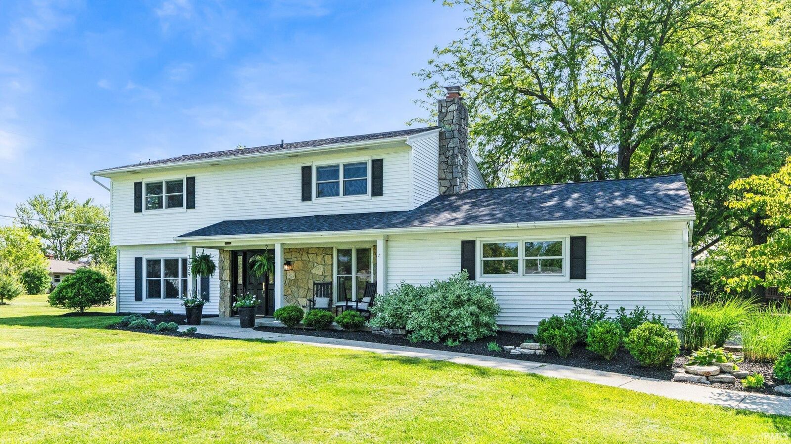 Property Photo:  1229 Dell Cove Drive  IN 46804-1401 