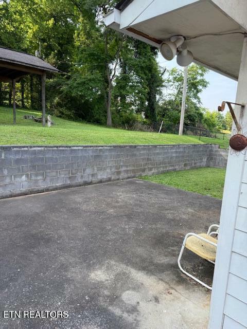 Property Photo: 805 Sewanee St TN 37748