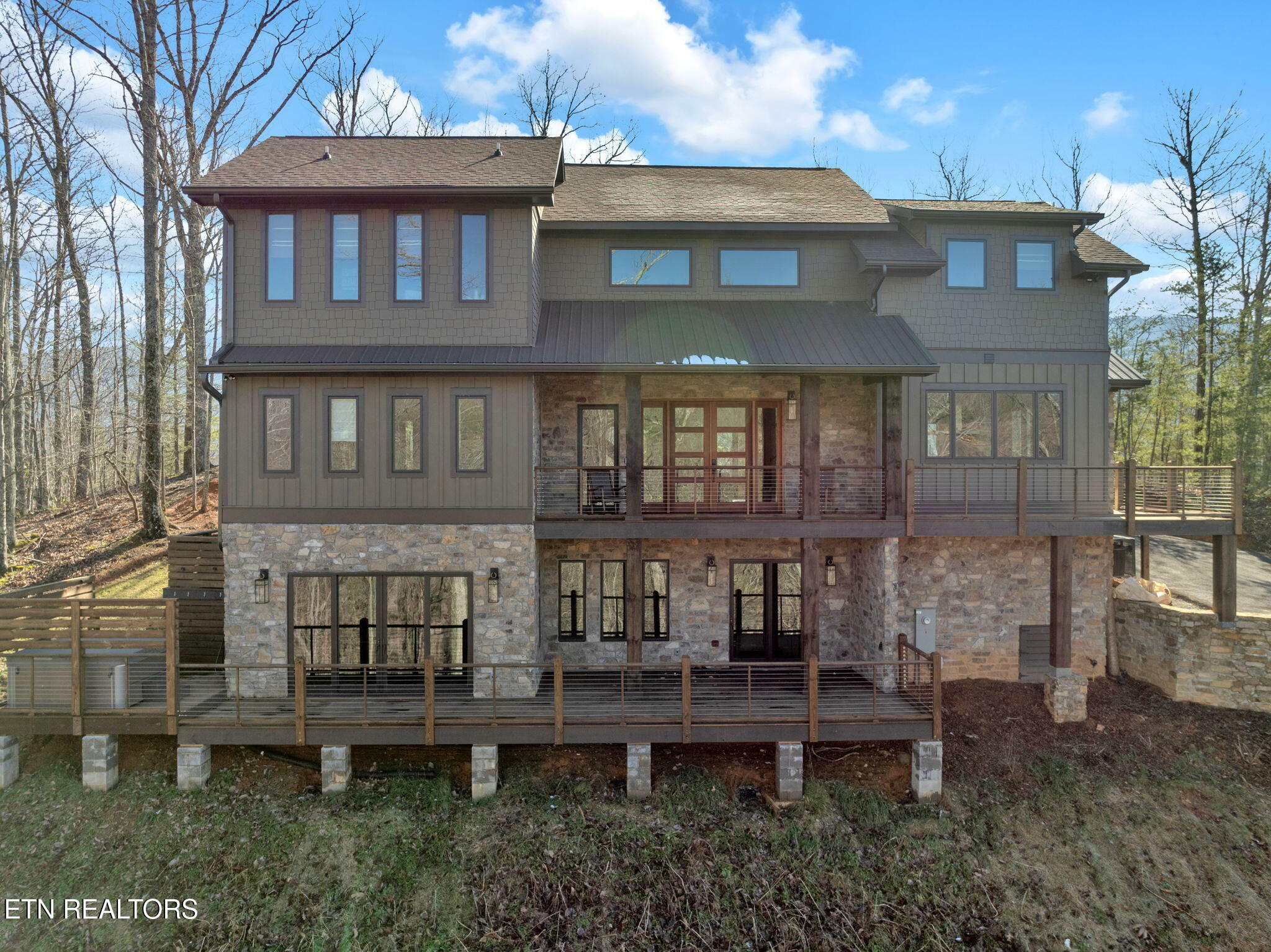 Property Photo: 564 Thissa Way TN 37738