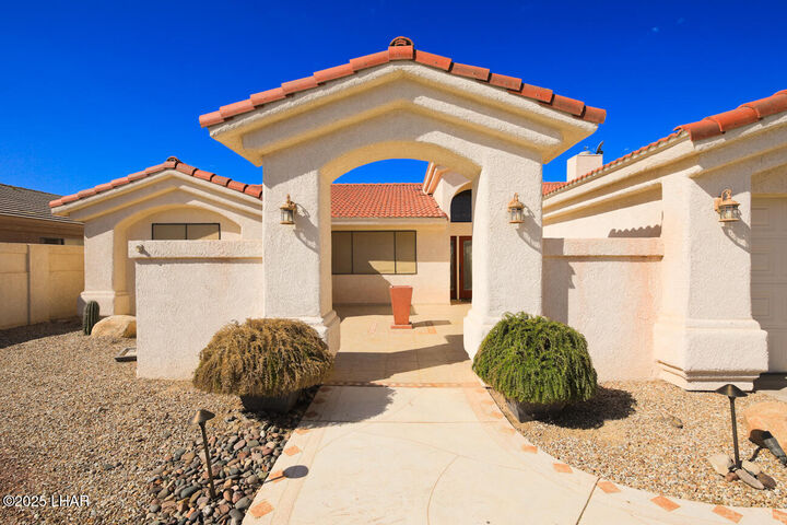 Property Photo: 677 Avenida Laredo AZ 86406