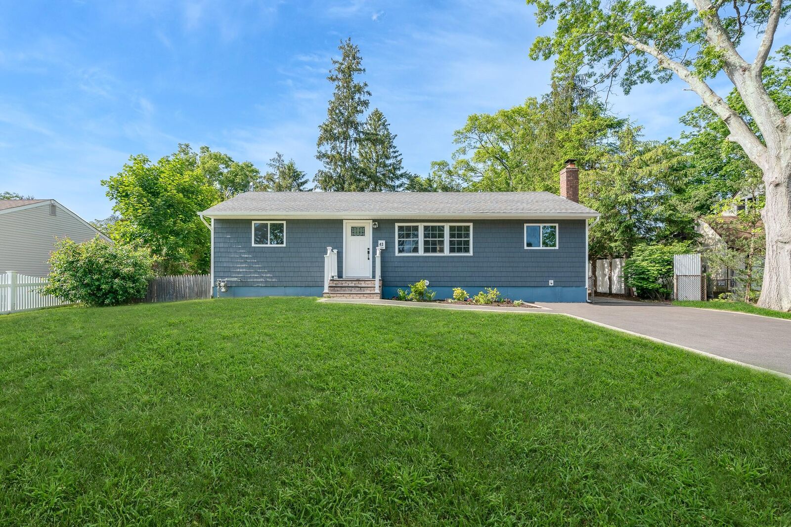 Property Photo: 43 W Court Drive NY 11720