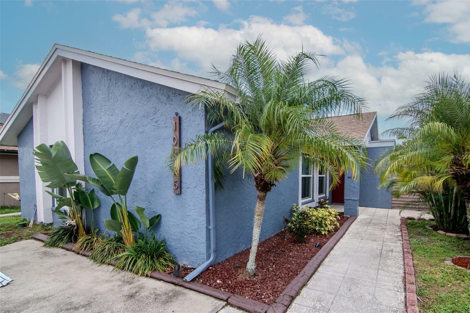 Property Photo: 10325 Parkcrest Drive FL 33624