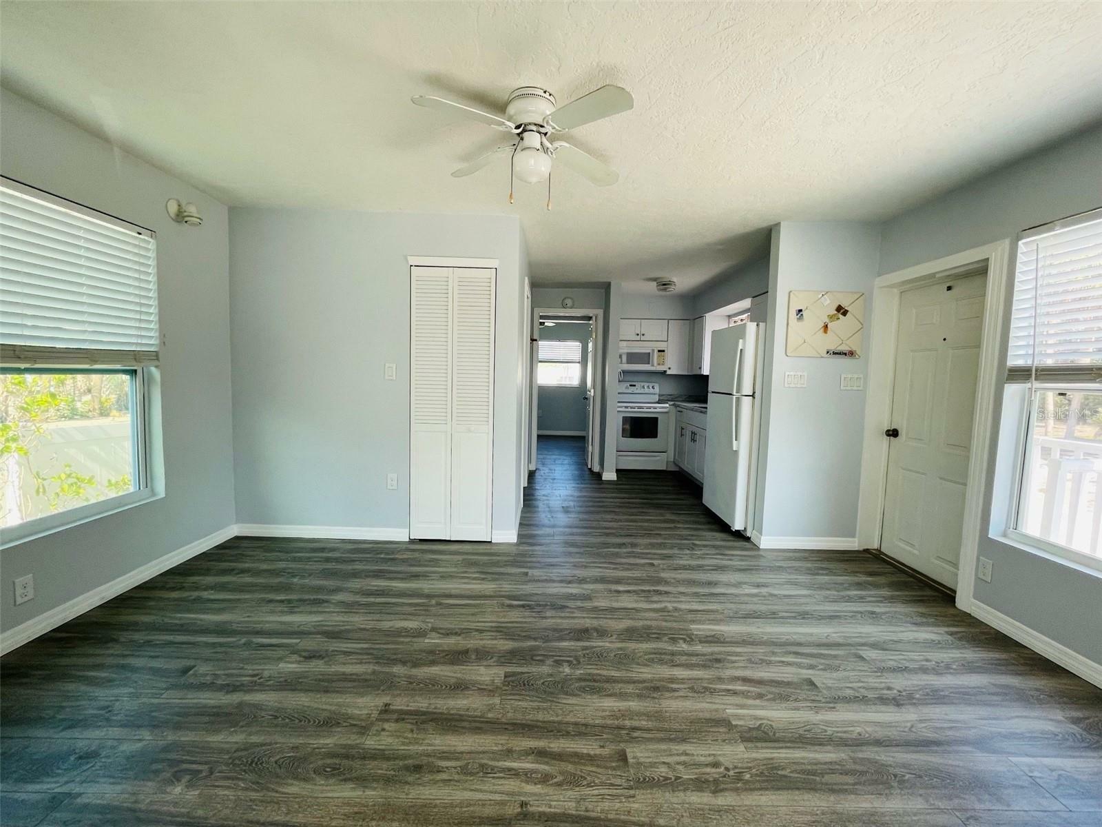 Property Photo: 2645 N Beach Road 3 FL 34223