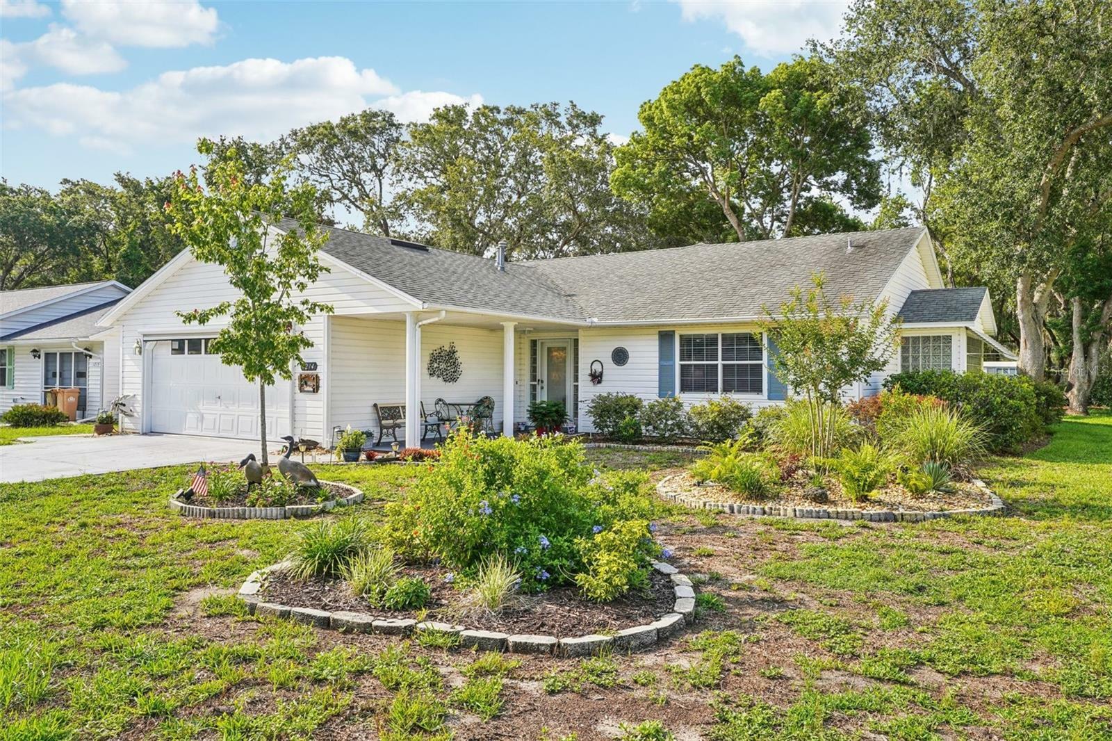 Property Photo: 1214 Loch Rannoch Court FL 34788