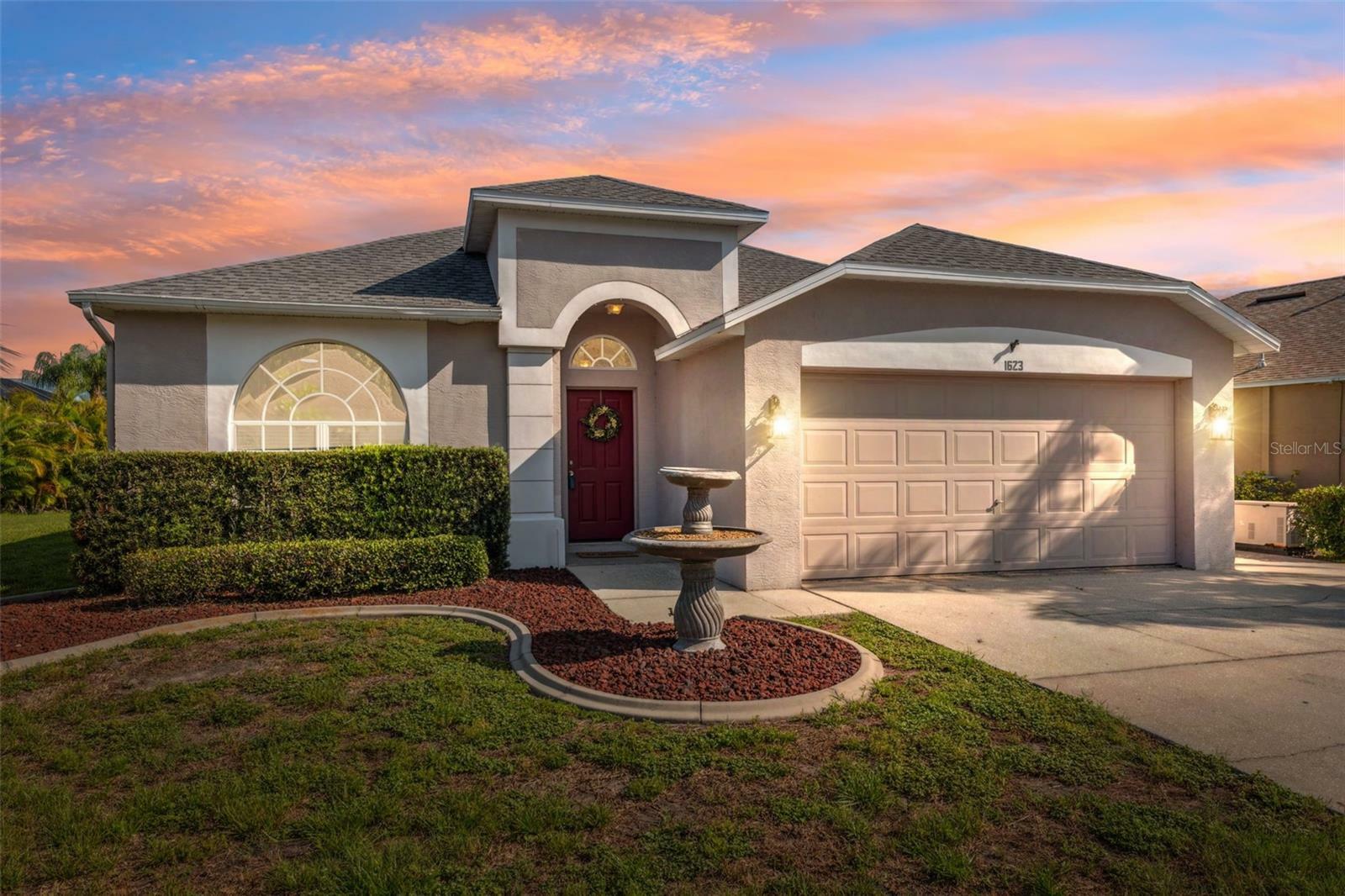 Property Photo: 1623 Crossvine Court FL 34655