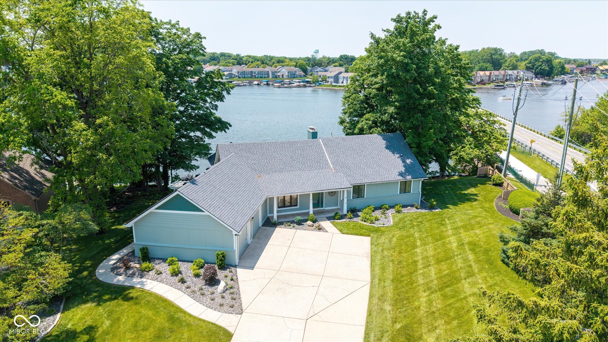 101 Edgewater Drive  Noblesville IN 46062 photo