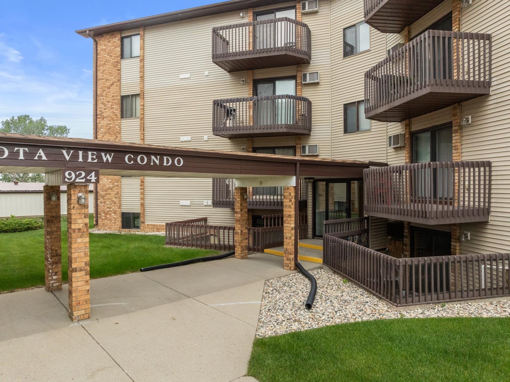 924 28th Ave SW Unit 209  Minot ND 58701 photo