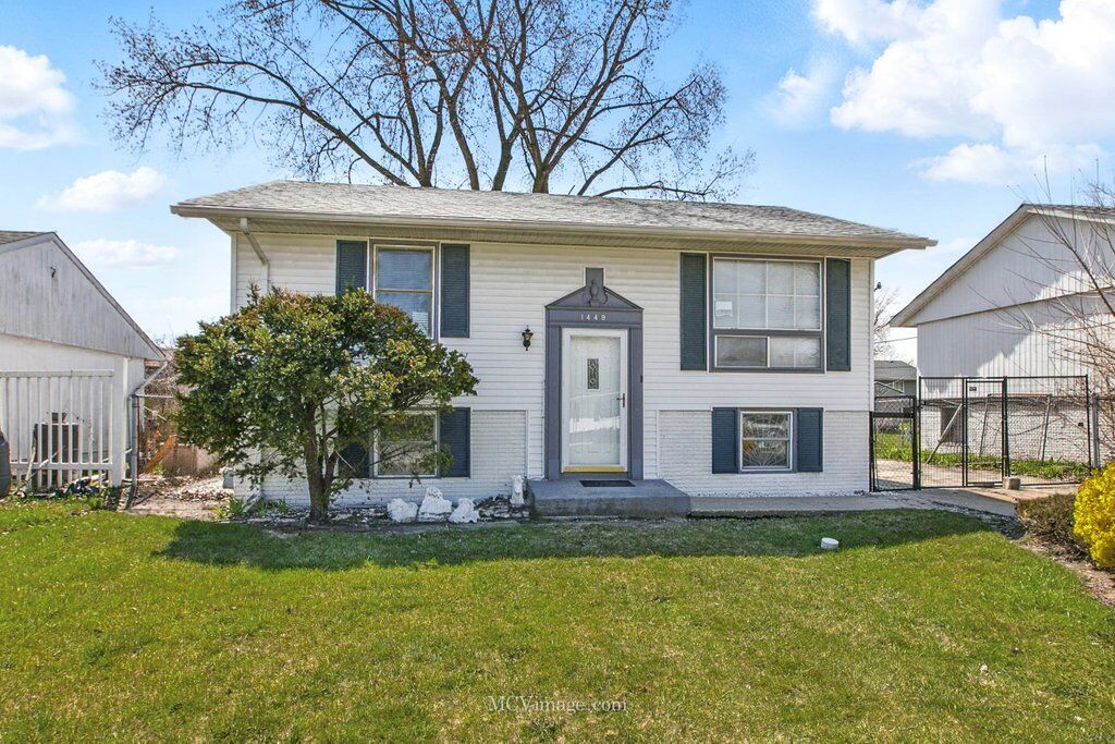 Property Photo:  1449 Park Lane  IL 60411 