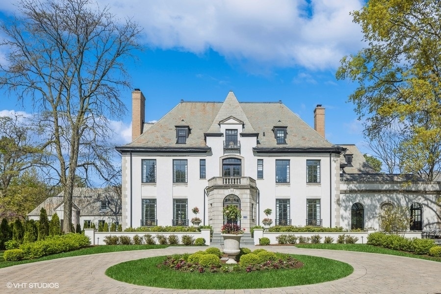 Property Photo: 420 S Park Avenue IL 60521