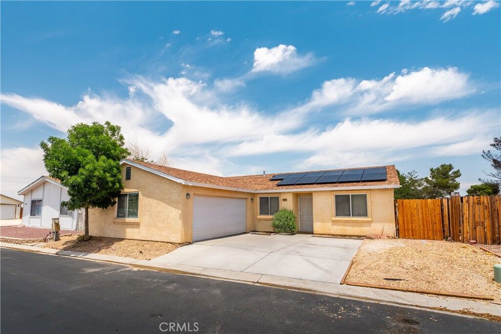 Property Photo: 24944 Avenida Laredo CA 92311